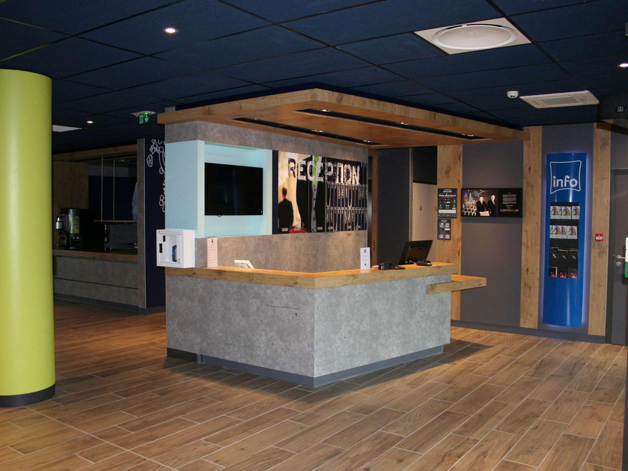 Ibis Budget Montceau Les Mines Exteriör bild